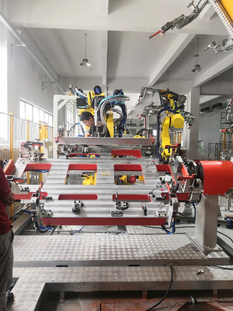 大功率吸塵器配套機器人多點位吸塵