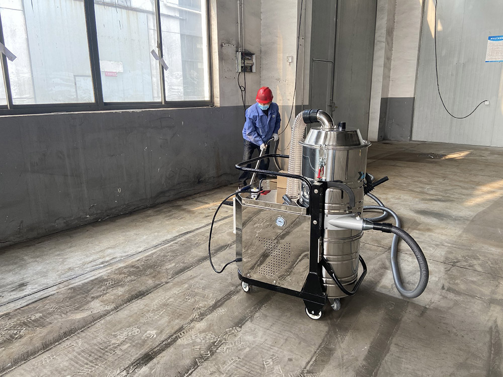 工業吸塵器電機發熱怎么辦？